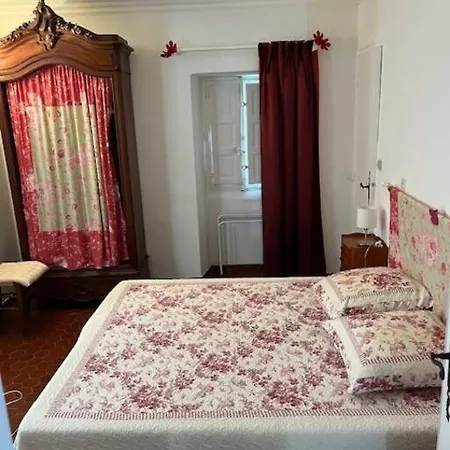 4 Dans Chateau Viols-le-Fort