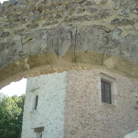 4 Dans Chateau Appartement